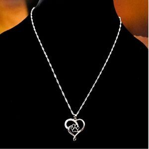 DOG HEART PAW CHARM WITH CRYSTAL ACCENTS FOR PET LOVER SILVER 925 CHAIN NECKLACE